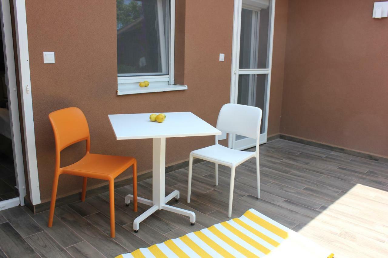 Magnolia Apartman Lägenhet Siófok Exteriör bild