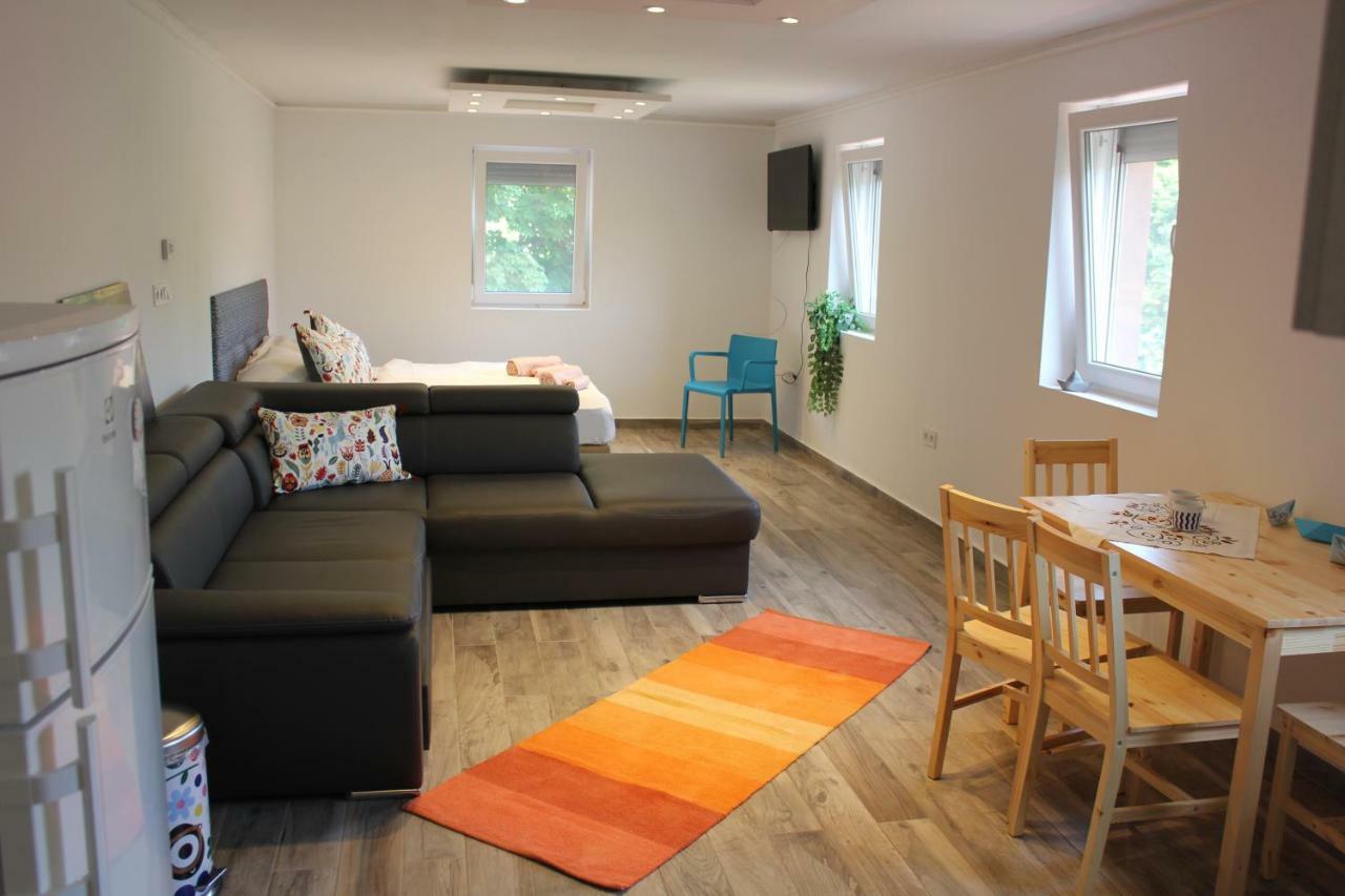 Magnolia Apartman Lägenhet Siófok Exteriör bild